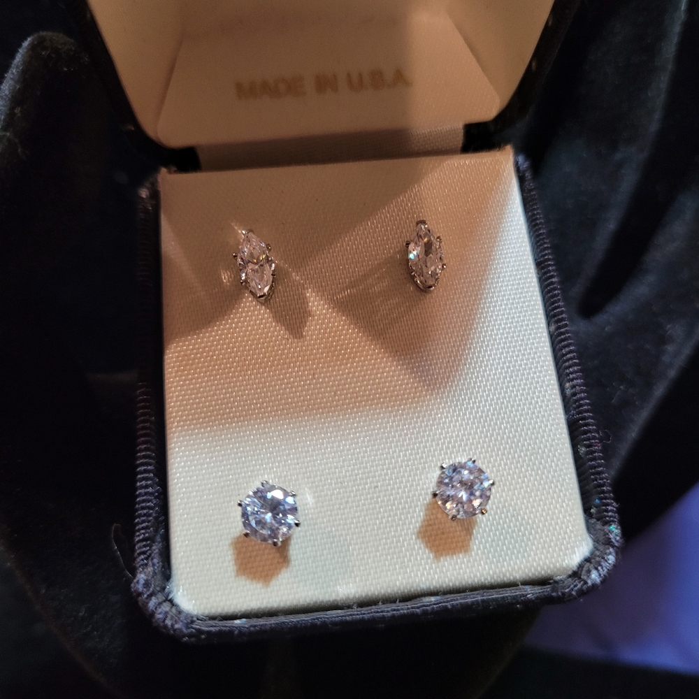 Genuine Cubic Zirconia Stud Earring (2 set)